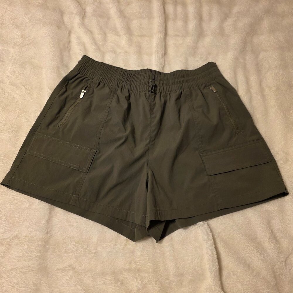 Athleta Cascade Cargo Poplin Short